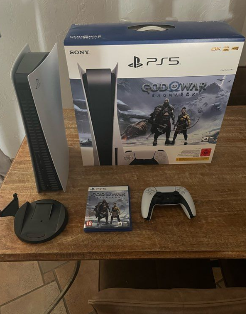 PlayStation 5 + 4 jeux - Vente rapide